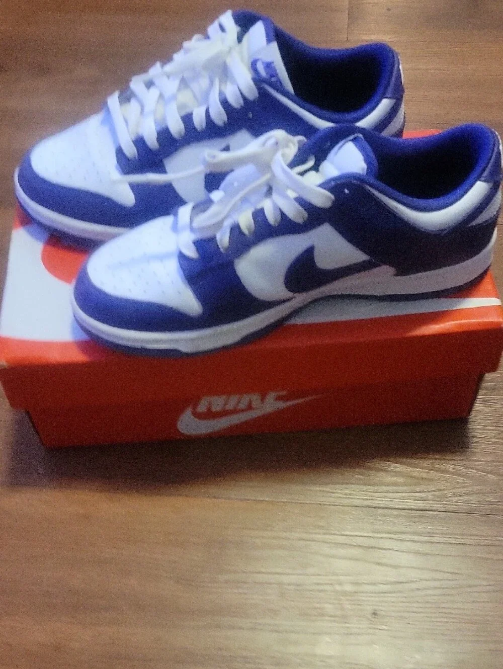 Nike Men’s Low-Top Sneakers - White & Purple
